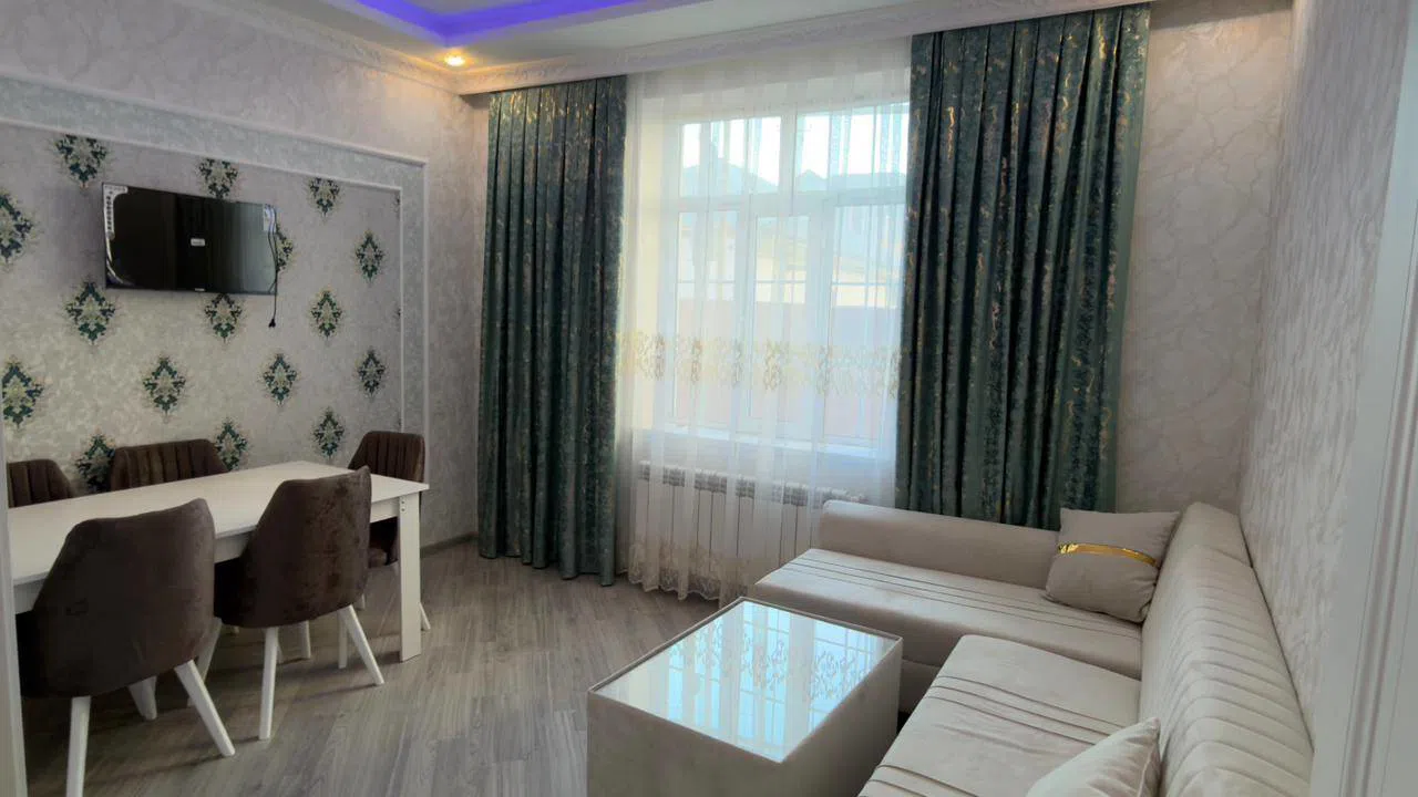 6 otaqlı həyət evi 110 m² - 2 sot torpaq sahəsində kirayə verilir