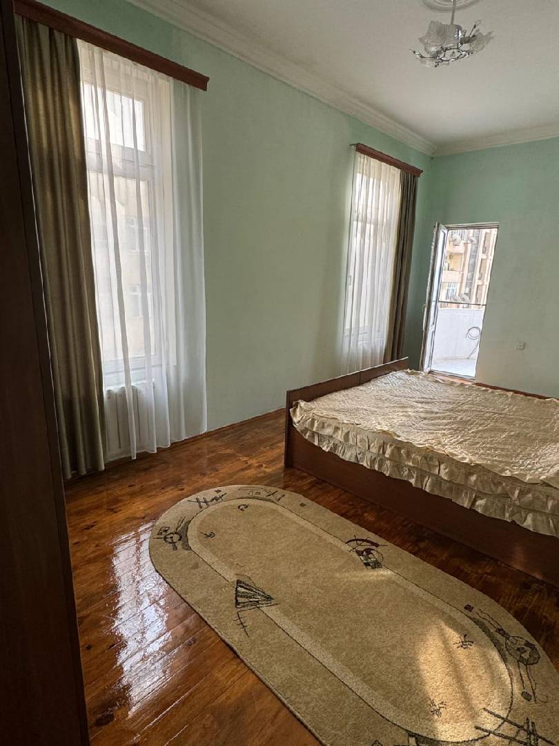 2 otaqlı mənzil 80 m² kirayə verilir — şəkil 8