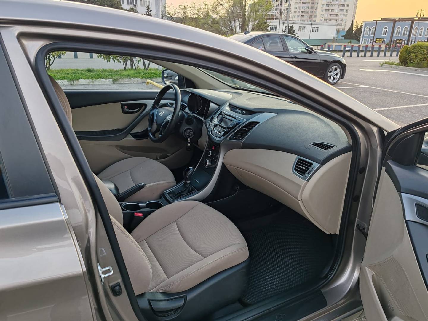 Hyundai Elantra, 2015 il, 259000 km — şəkil 11