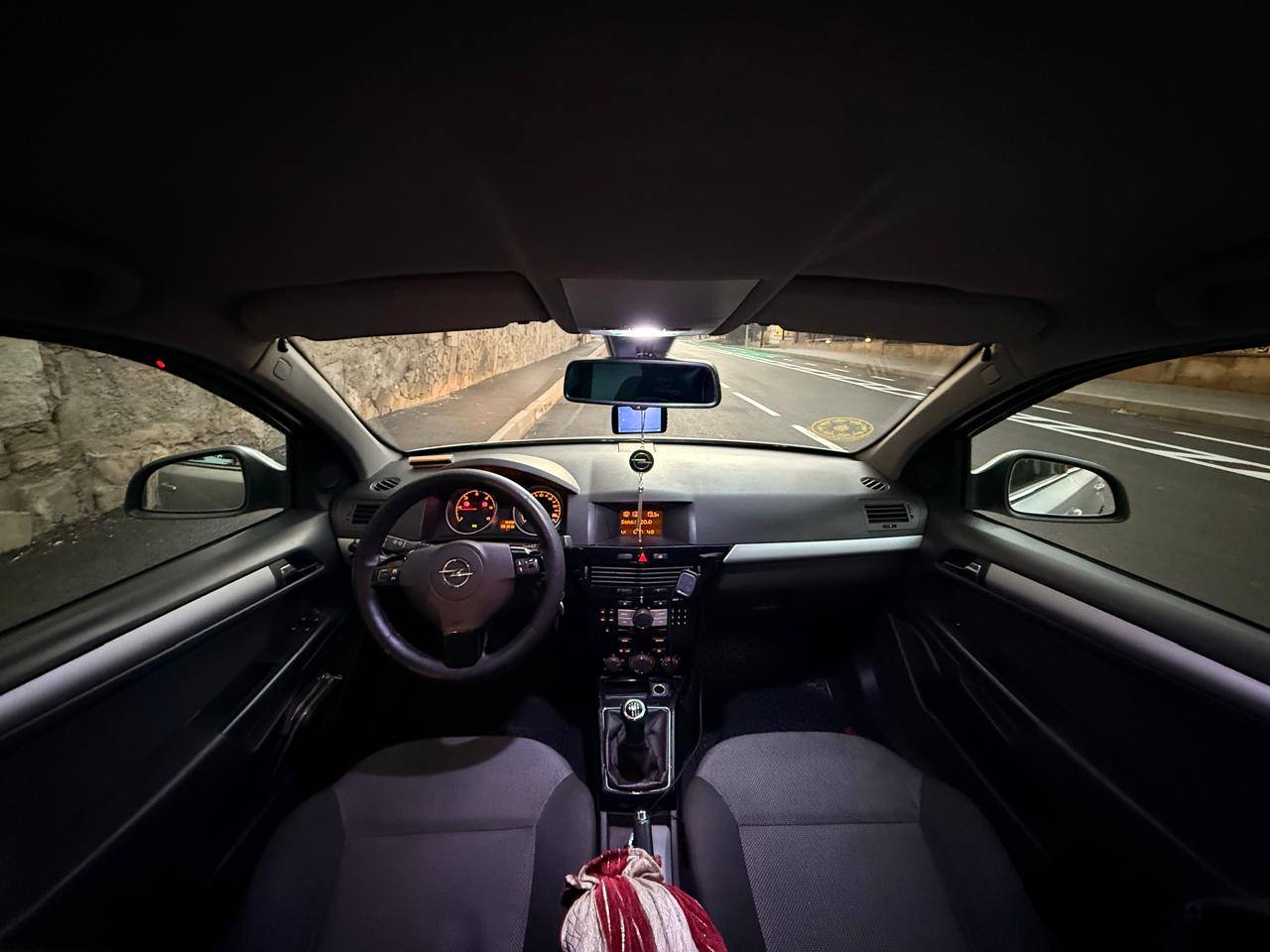 Opel Astra, 2010 il, 381000 km — şəkil 11