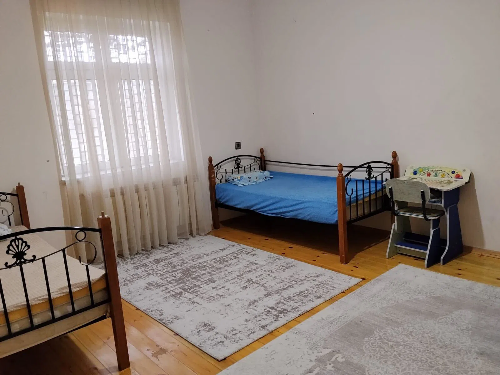 4 otaqlı bağ evi 170 m² 4.5 sot torpaq sahəsində satılır — şəkil 19