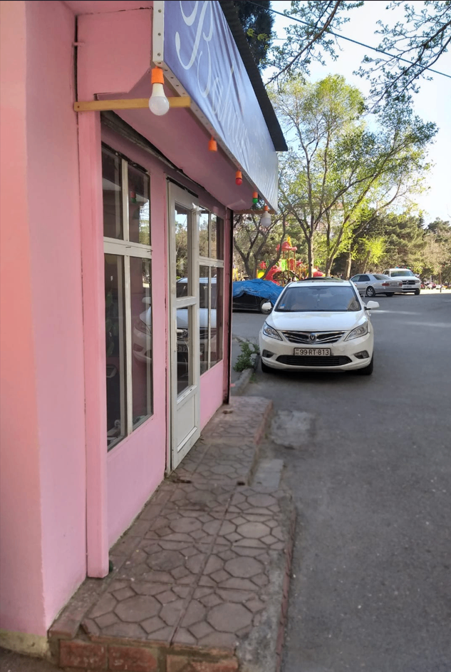 Yaxşı təmirli ticarət obyekti, 16 m² satılır