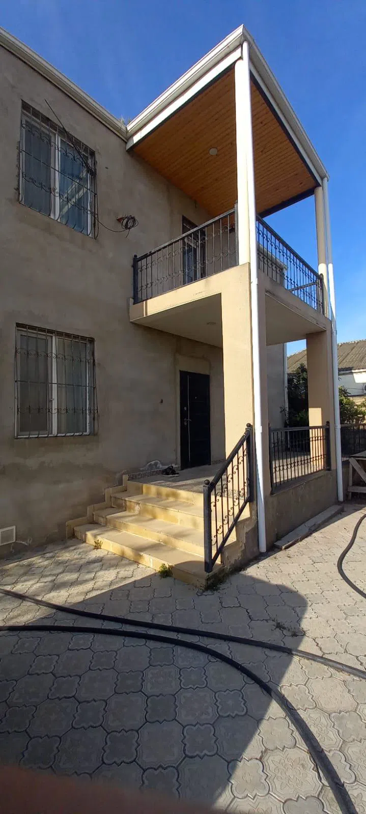 5 otaqlı həyət evi 180 m² - 4 sot torpaq sahəsində satılır