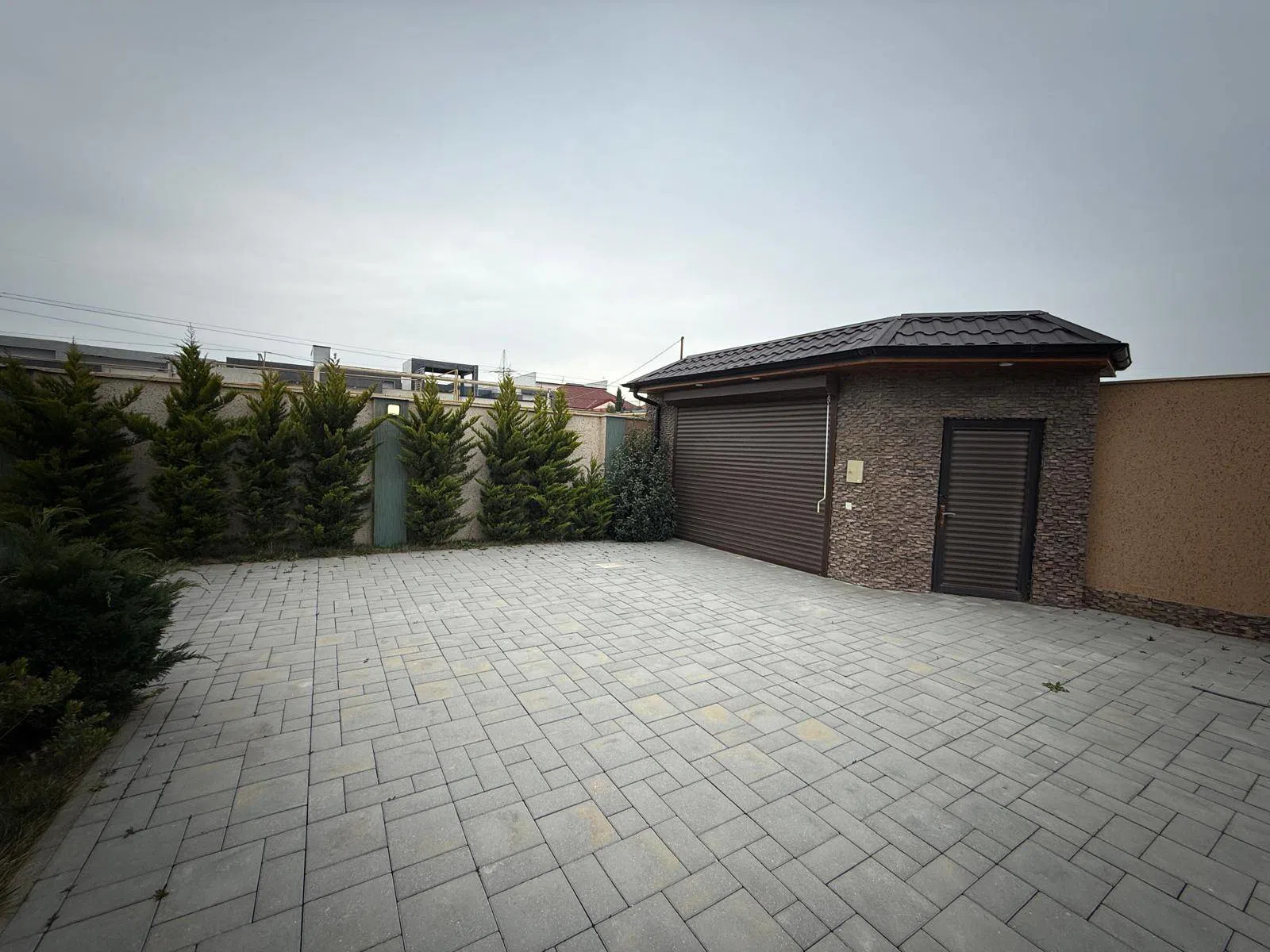 4 otaqlı bağ evi 195 m² 4.8 sot torpaq sahəsində satılır — şəkil 16