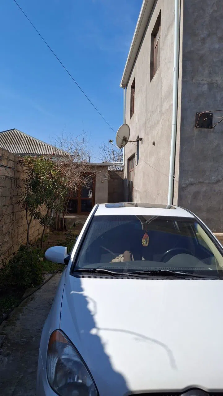 4 otaqlı həyət evi 200 m² satılır — şəkil 3