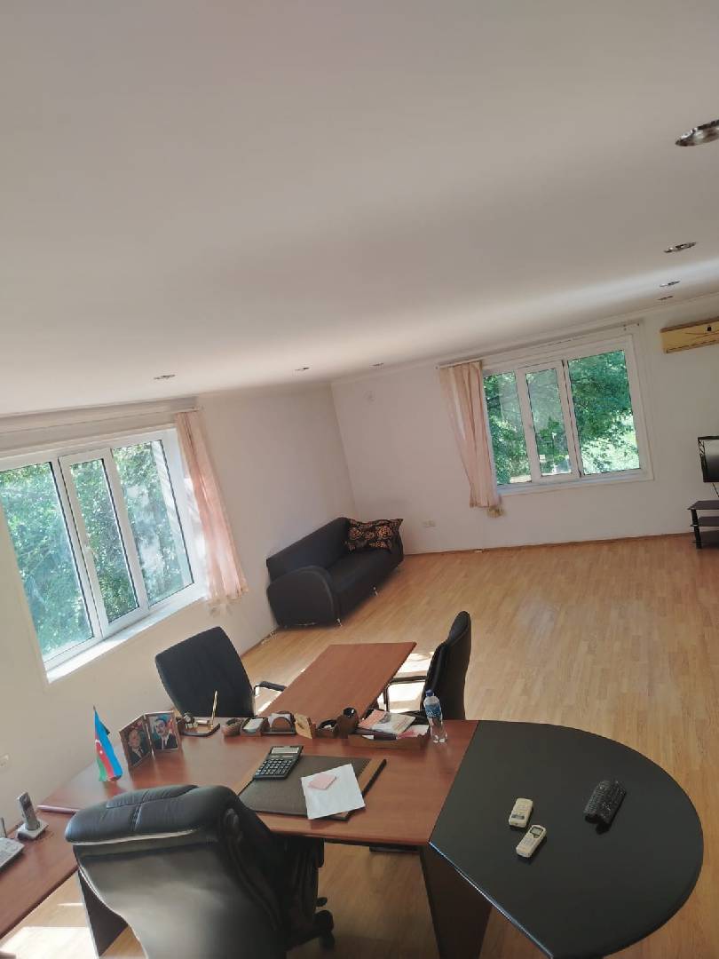 20 otaqlı həyət evi 10000 m² - satılır — şəkil 26