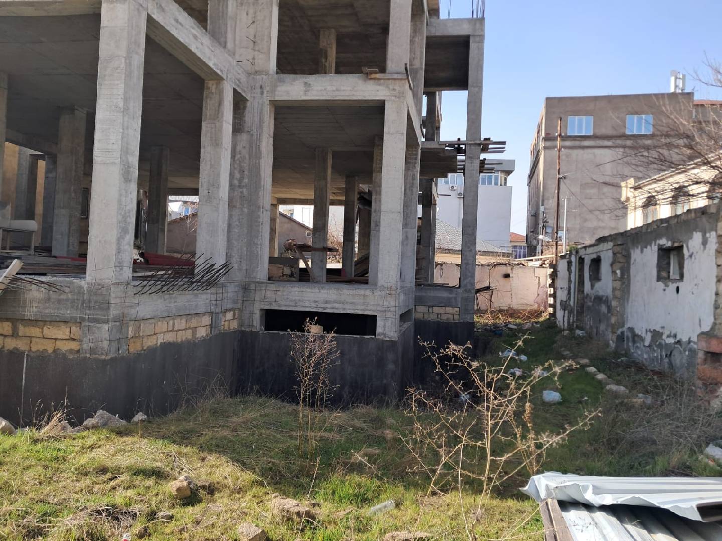 7 otaqlı villa 660 m² - 7 sot torpaq sahəsində satılır — şəkil 3