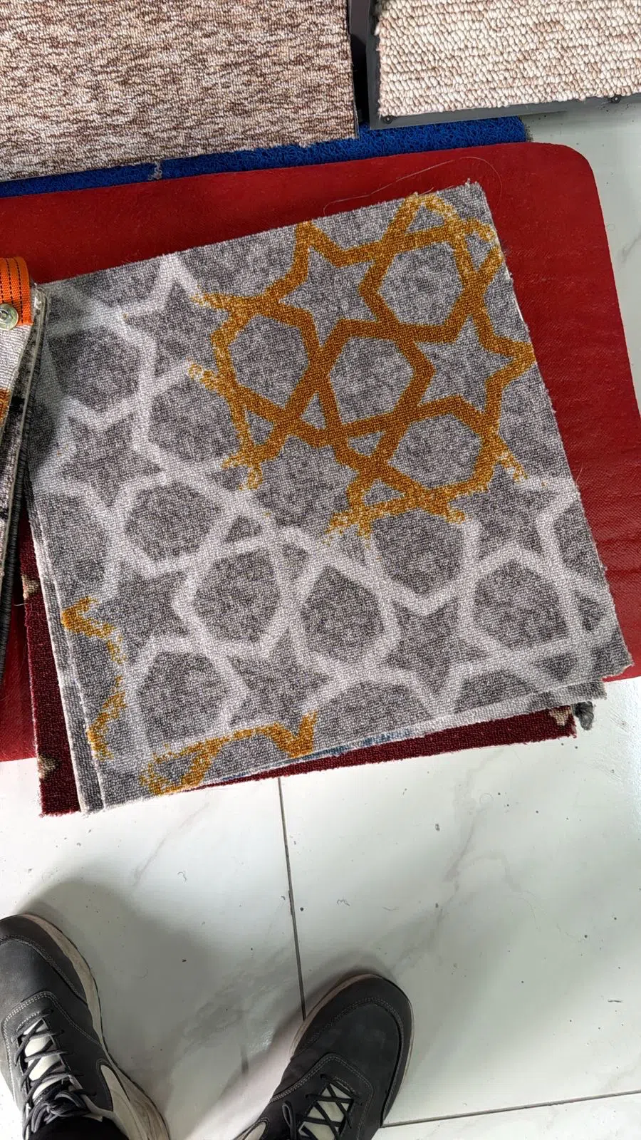 Xalça Qırmızı rəng