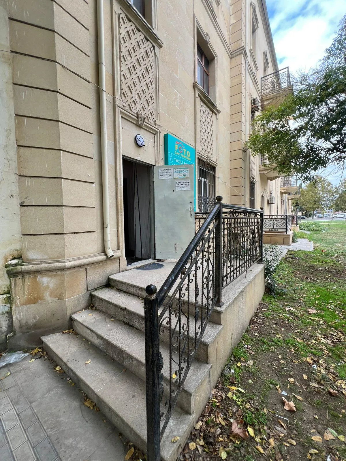 Yaxşı təmirli ticarət obyekti, 50 m² satılır
