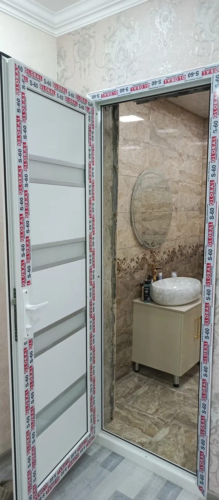Plastik hamam qapıları