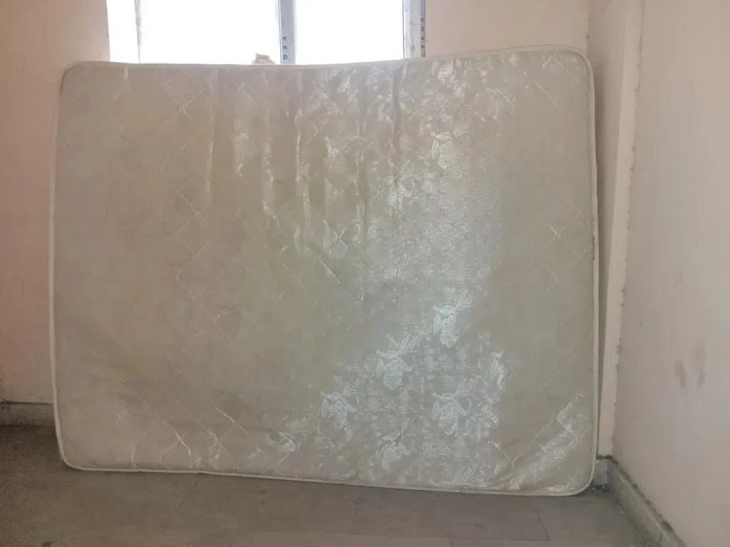 Döşək Ağ rəng, Düzbucaq