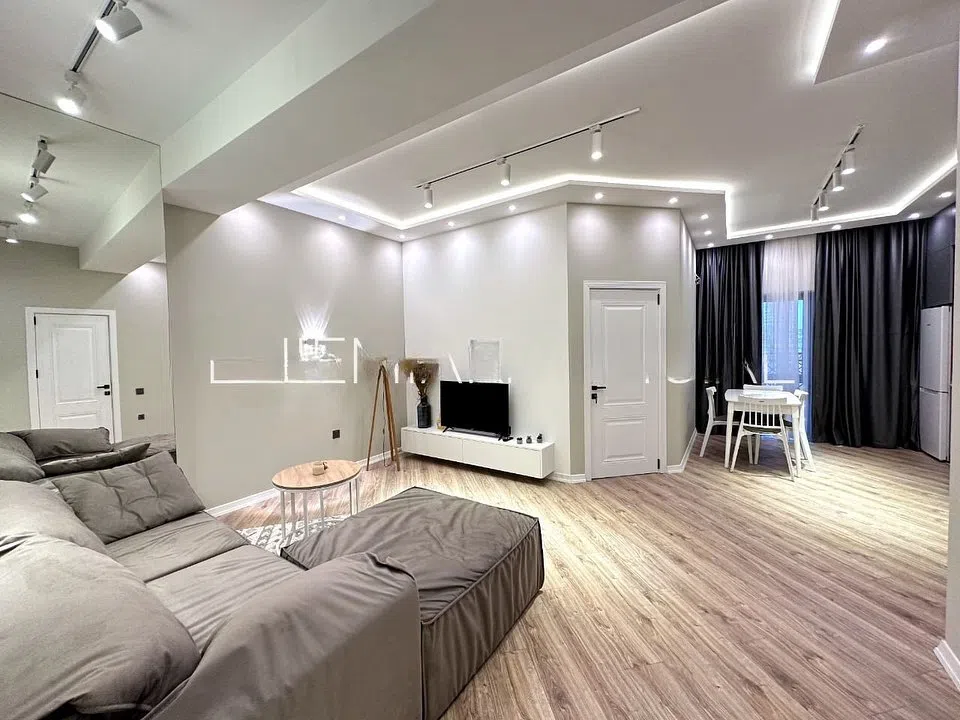 2 otaqlı mənzil 70 m² satılır
