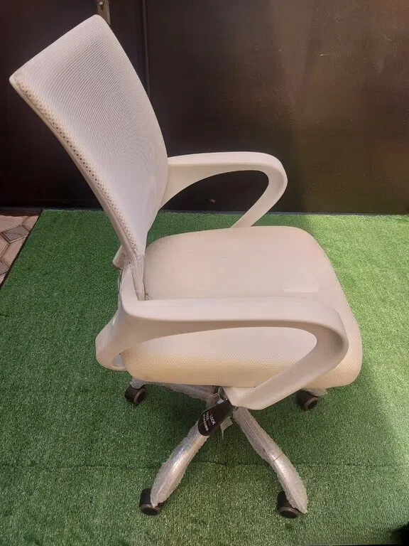 Bej rəng, Ofis üçün kreslo — şəkil 1