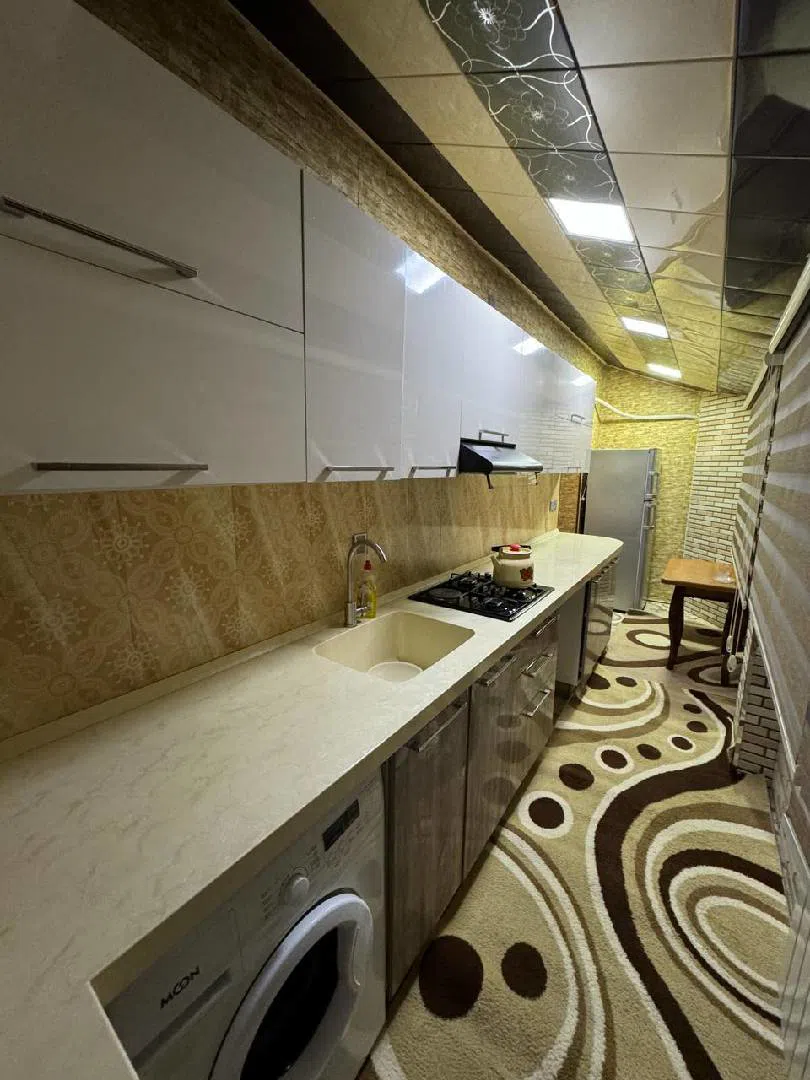 3 otaqlı mənzil 120 m² kirayə verilir