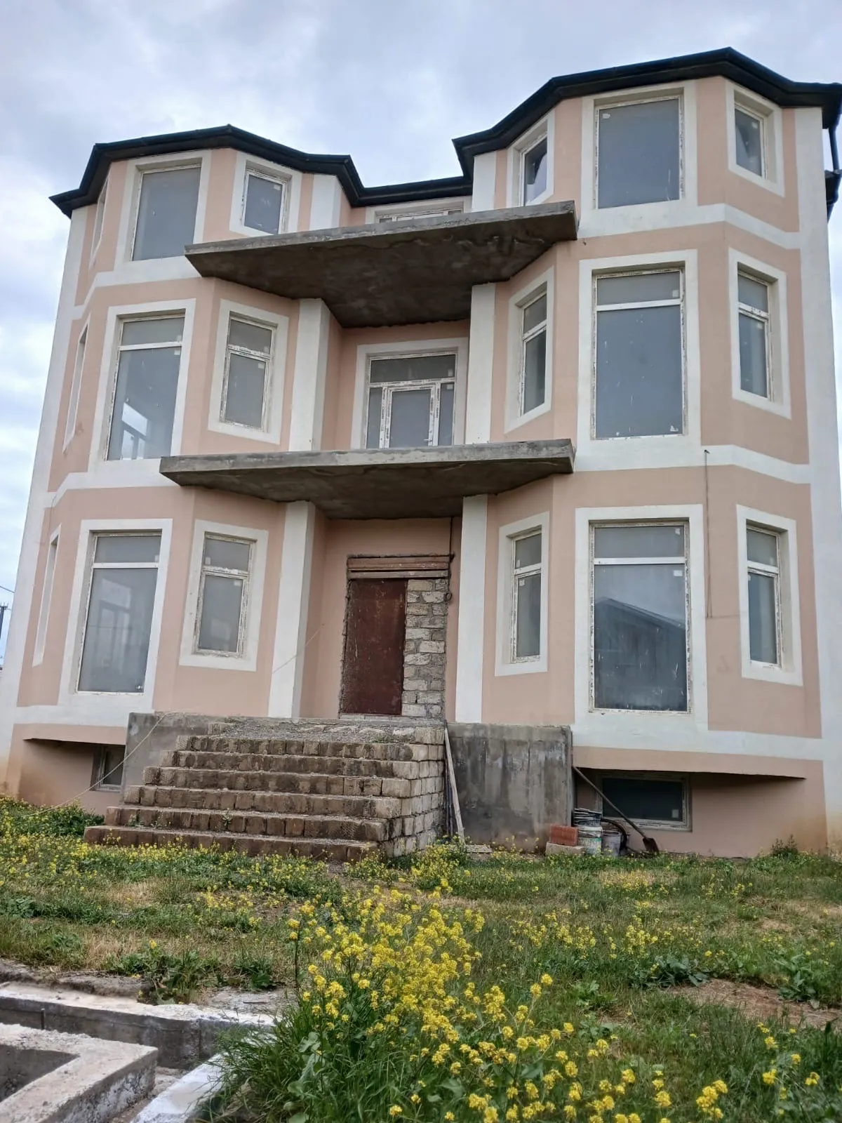 8 otaqlı villa 353 m² - 6 sot torpaq sahəsində satılır - Tenderyard