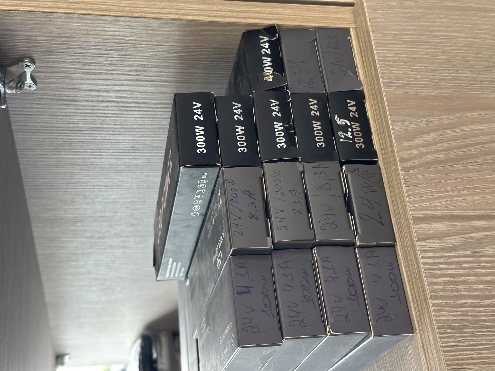 12v və 24v blok pitaniyalar — şəkil 8