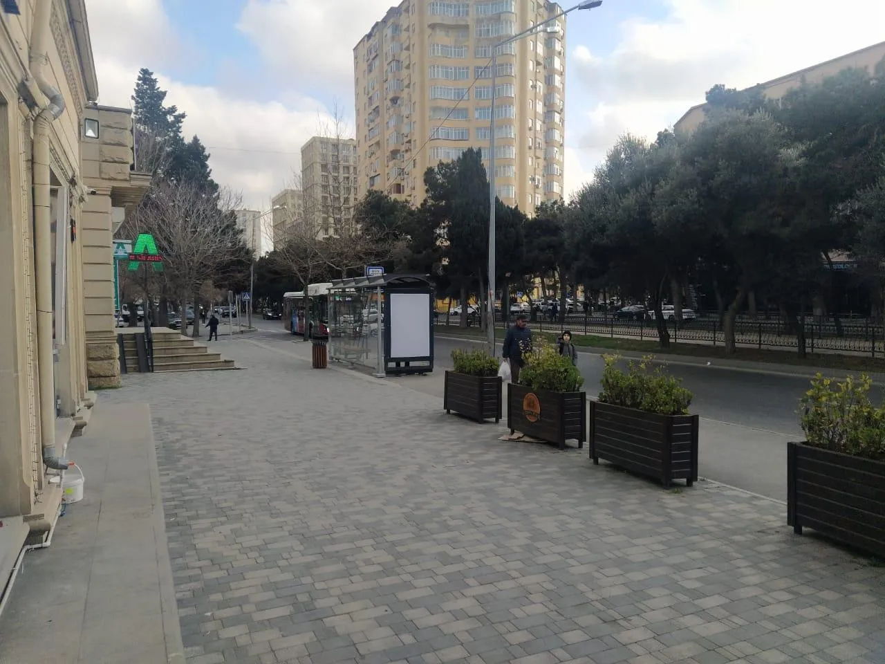 Yaxşı təmirli ticarət obyekti, 40 m² kirayə verilir — şəkil 4