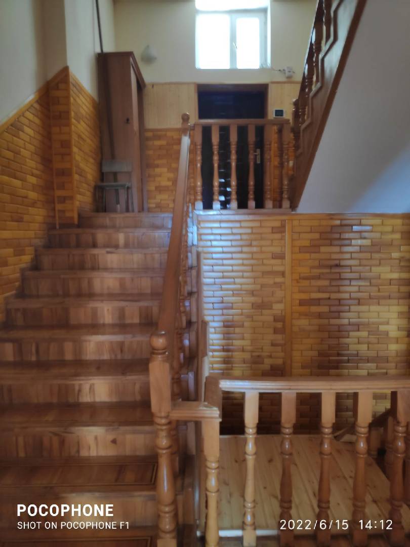 10 otaqlı bağ evi 500 m² satılır — şəkil 8