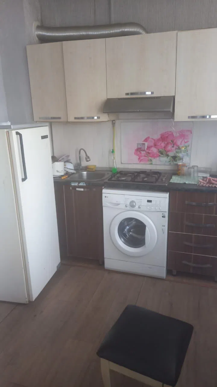 2 otaqlı mənzil 50 m² kirayə verilir — şəkil 8