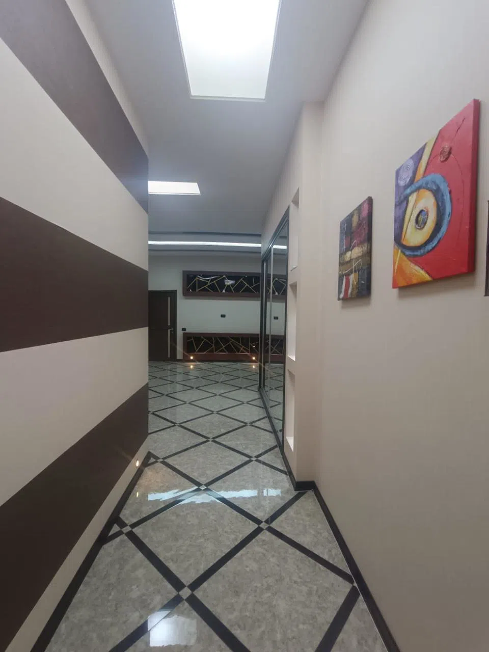 4 otaqlı mənzil 170 m² satılır