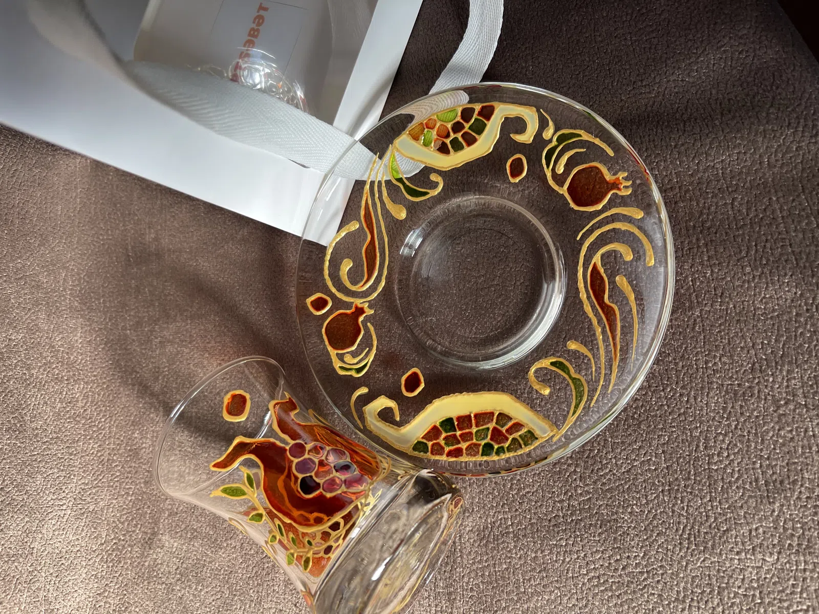 Fincan-stəkan Şüşə material