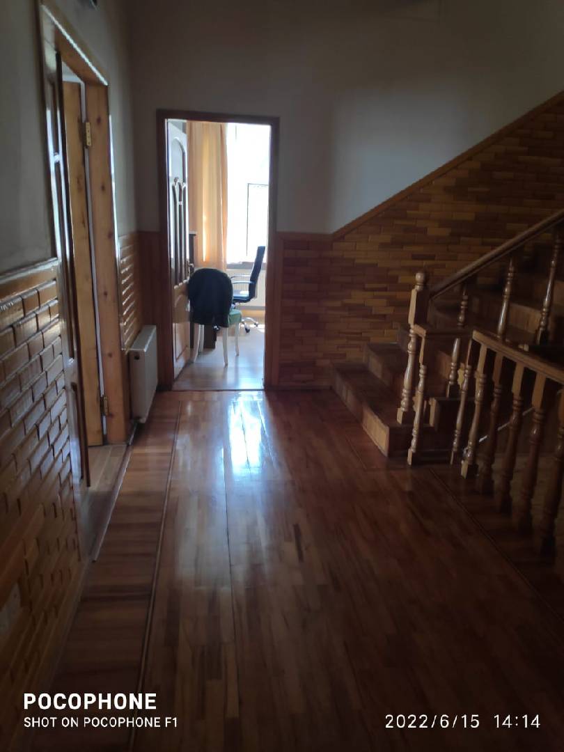10 otaqlı bağ evi 500 m² satılır — şəkil 22