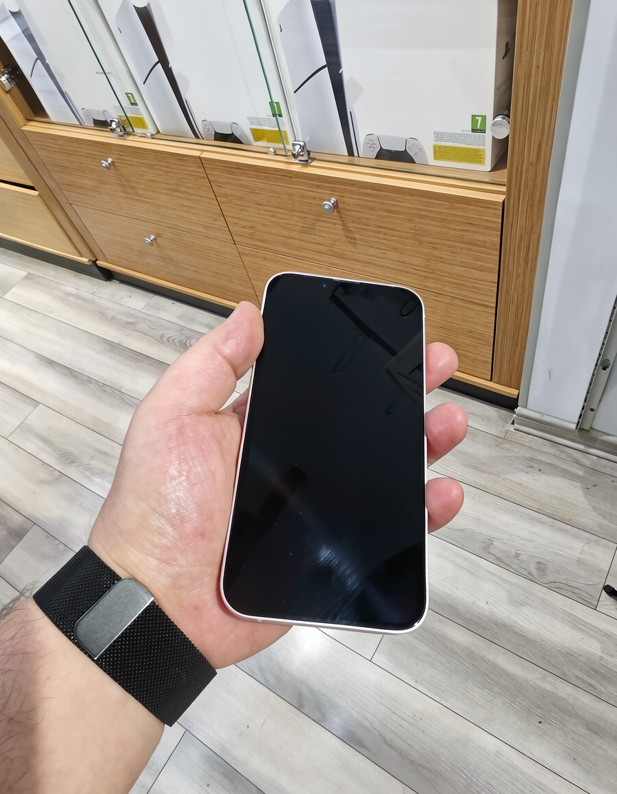 Apple, iPhone 13, 4 GB — şəkil 2