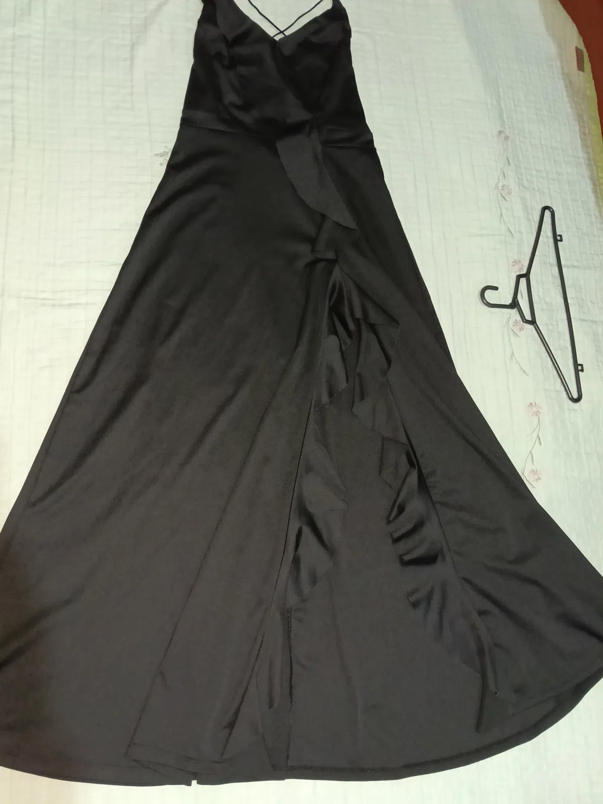 kureyi iple baglanan don. qara.