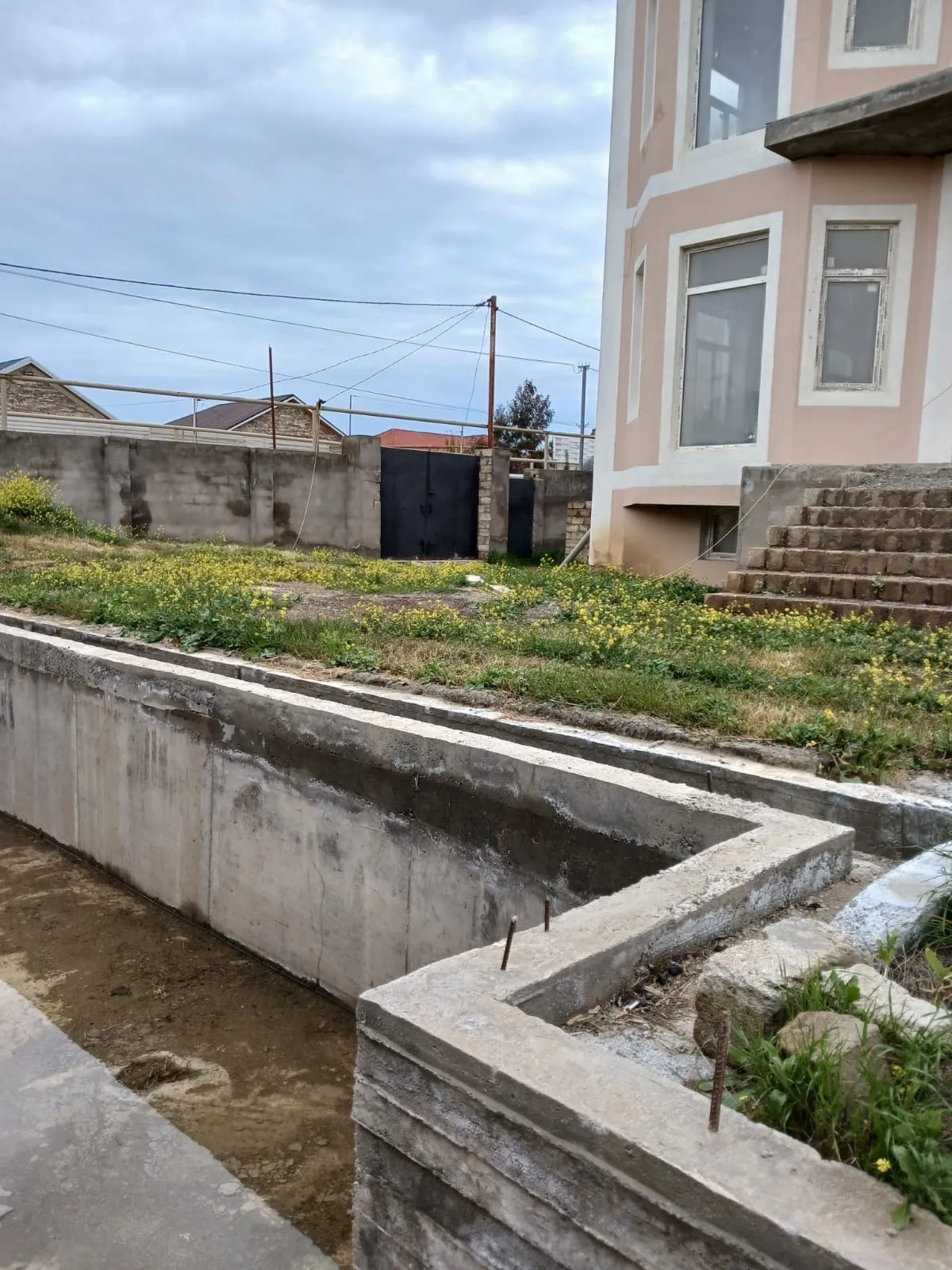 8 otaqlı villa 353 m² - 6 sot torpaq sahəsində satılır — şəkil 10