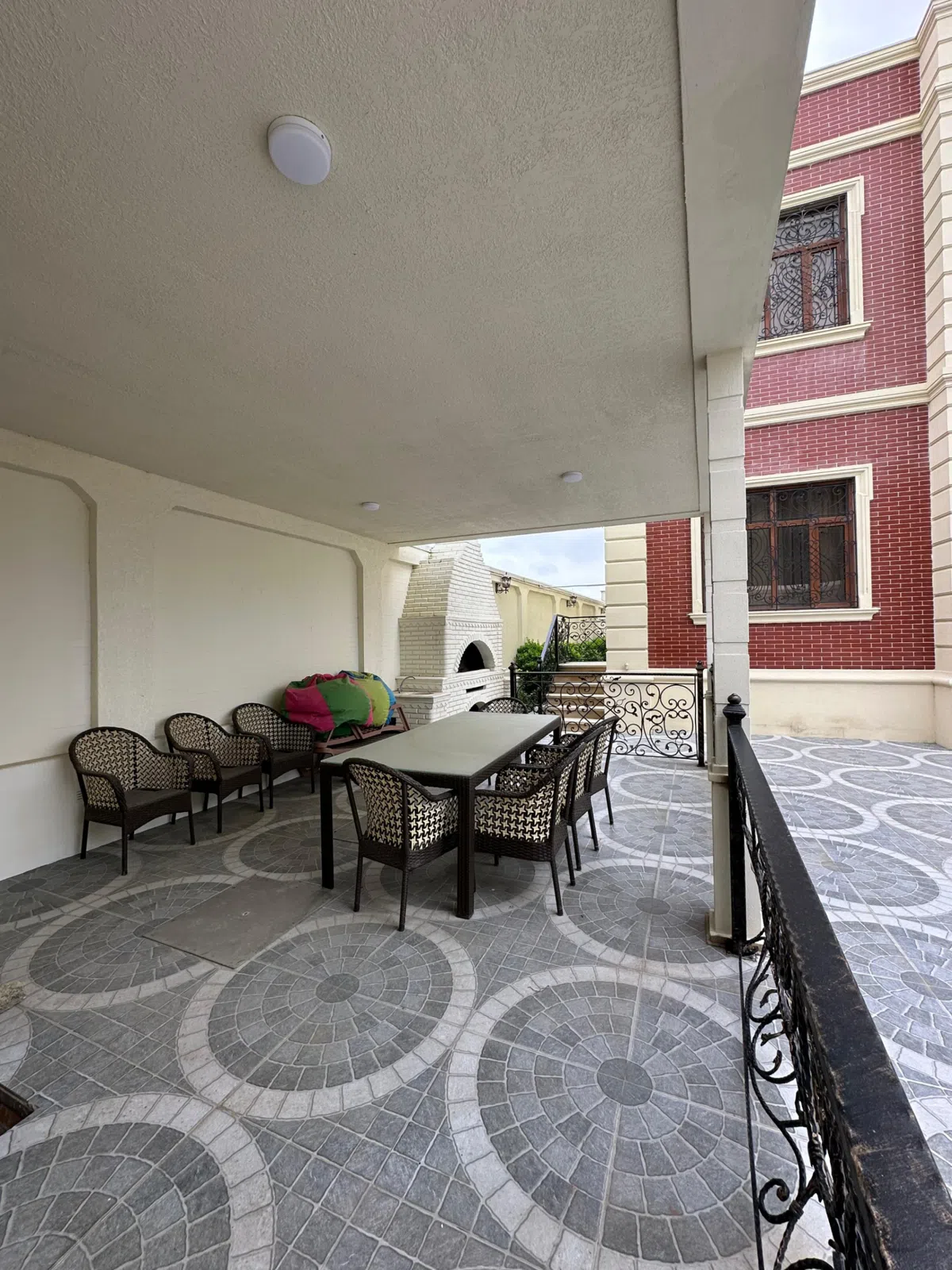 6 otaqlı villa 420 m² - 9 sot torpaq sahəsində satılır