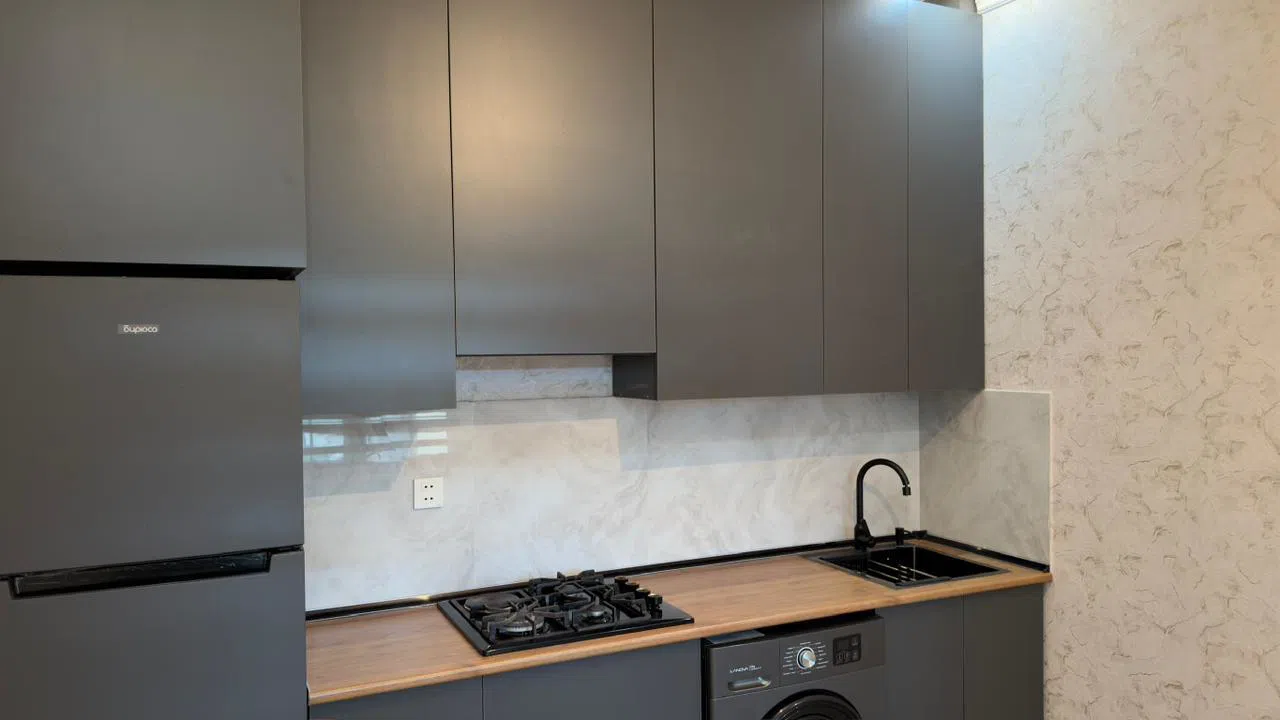 6 otaqlı həyət evi 110 m² - 2 sot torpaq sahəsində kirayə verilir