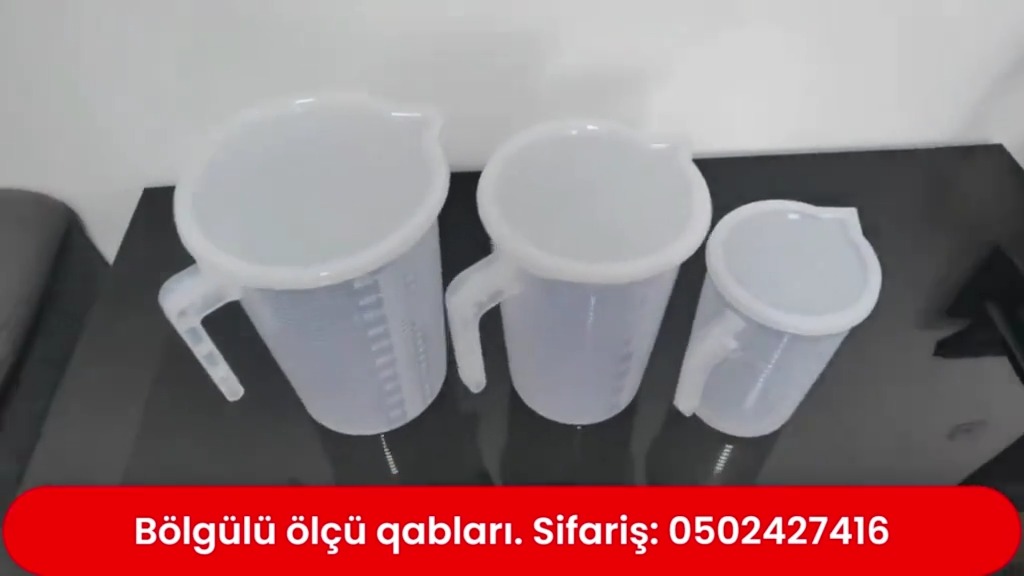 Large capacity graduated plastic measuring cups - Tenderyard