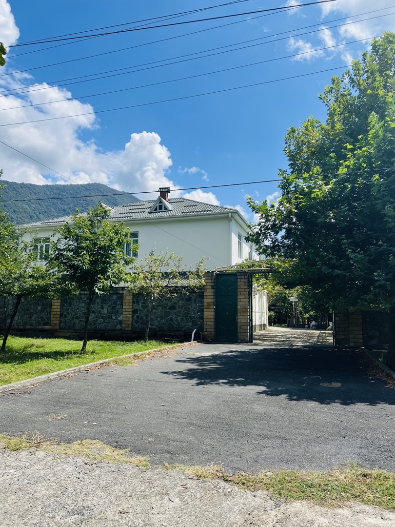 10 otaqlı bağ evi 350 m² 13 sot torpaq sahəsində günlük kirayə verilir — şəkil 3