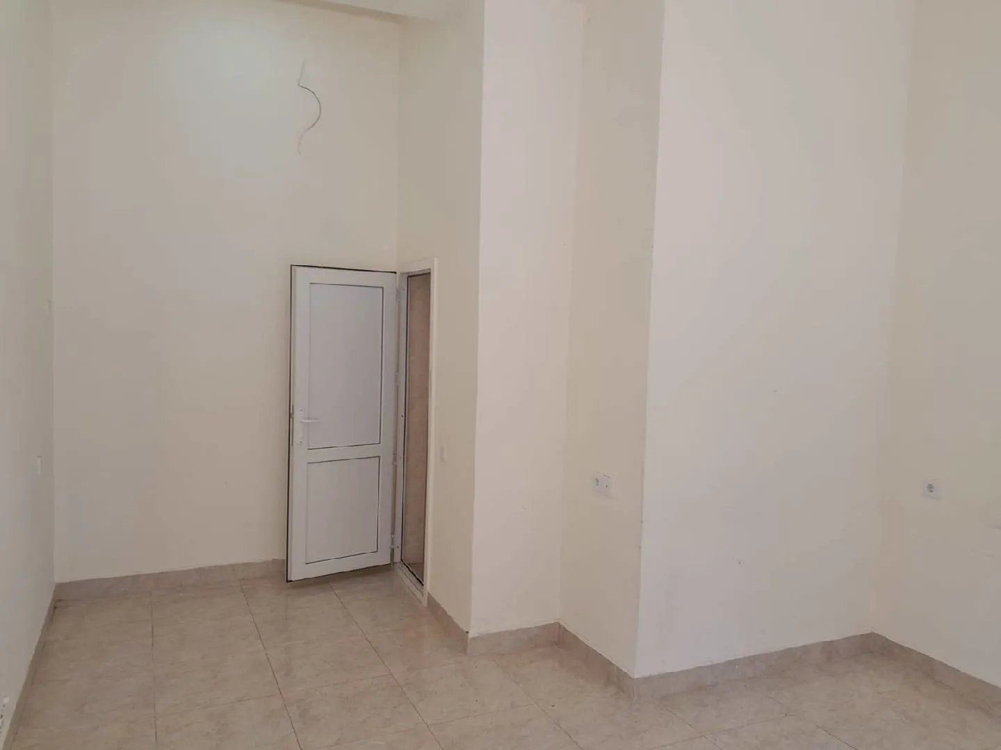 33 m² Əla təmirli obyekt kirayə verilir — şəkil 4