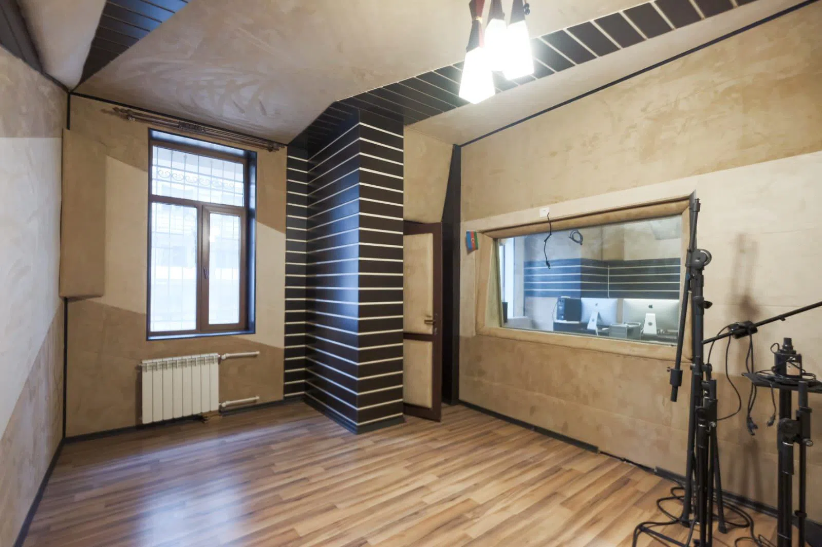 7 otaqlı ofis 200 m² satılır — şəkil 11