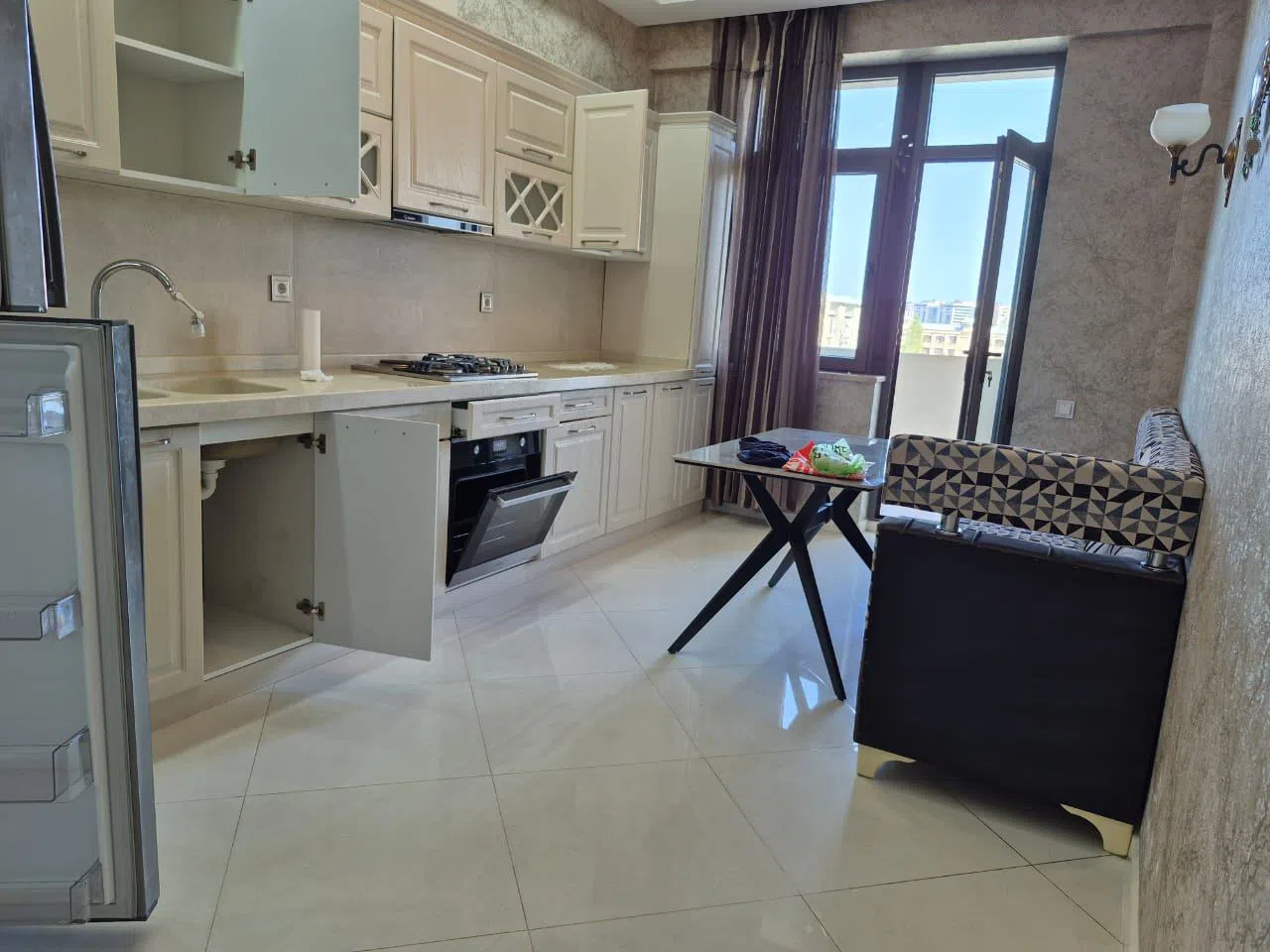 2 otaqlı mənzil 150 m² kirayə verilir — şəkil 7