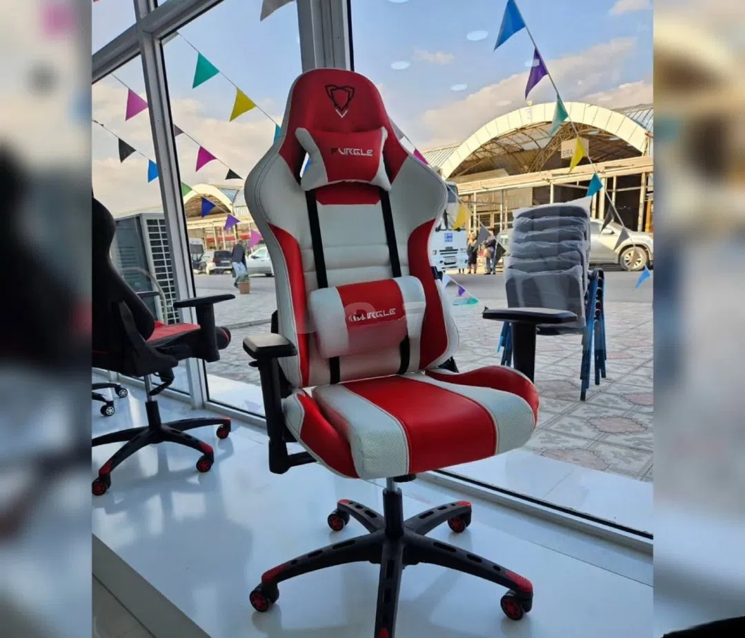 Qırmızı rəng, Ofis üçün kreslo — şəkil 1