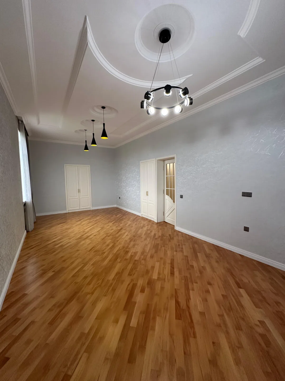 6 otaqlı villa 420 m² - 9 sot torpaq sahəsində satılır