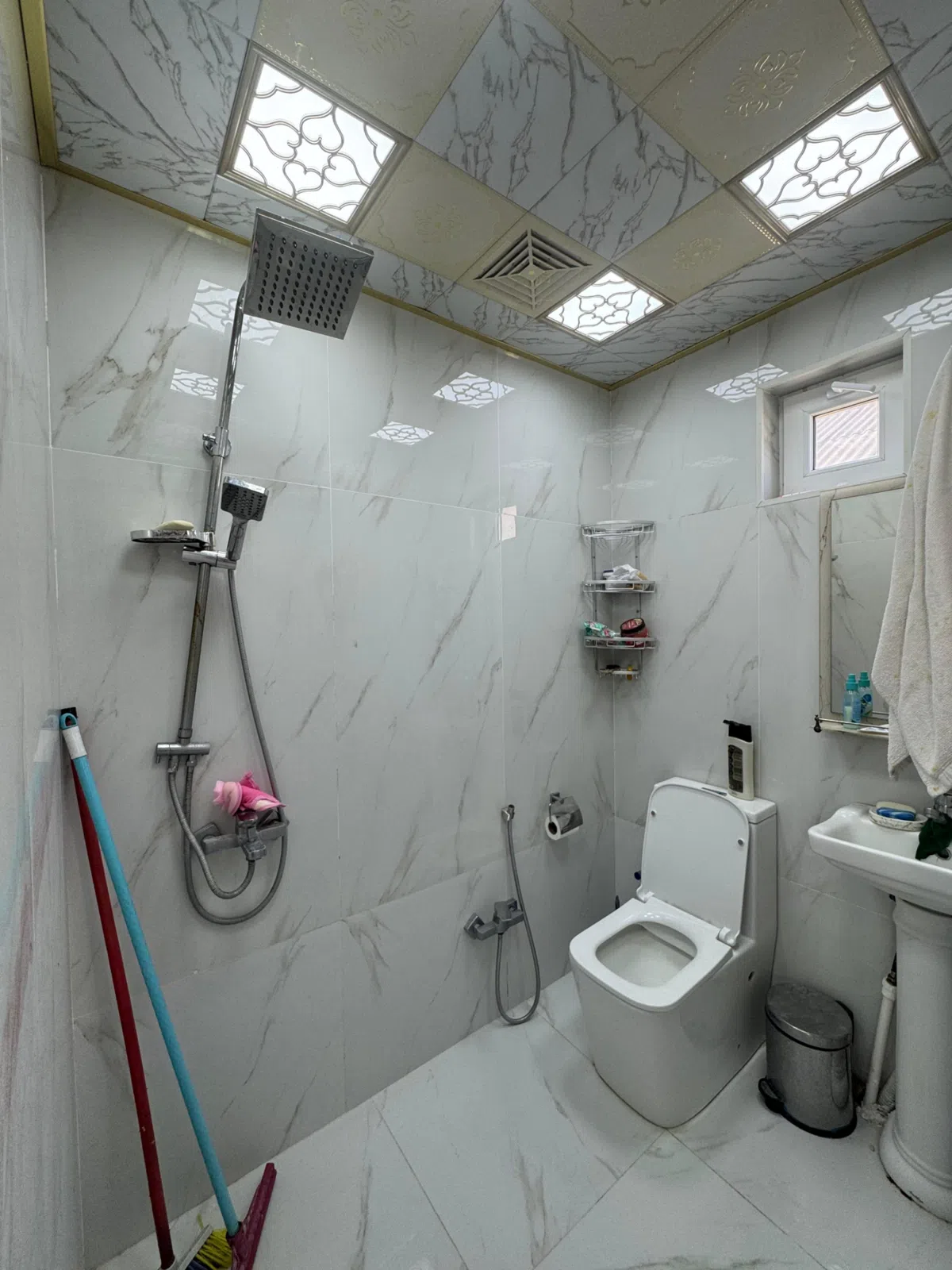 6 otaqlı həyət evi 300 m² - 3 sot torpaq sahəsində satılır — şəkil 12