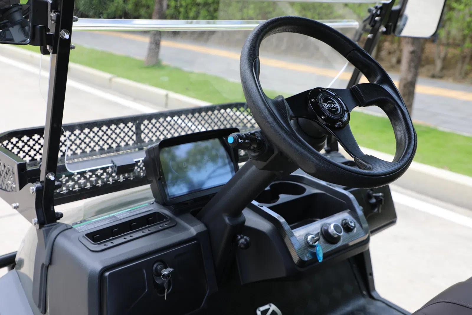 Premium 4-Seater Electric Golf Cart — şəkil 4