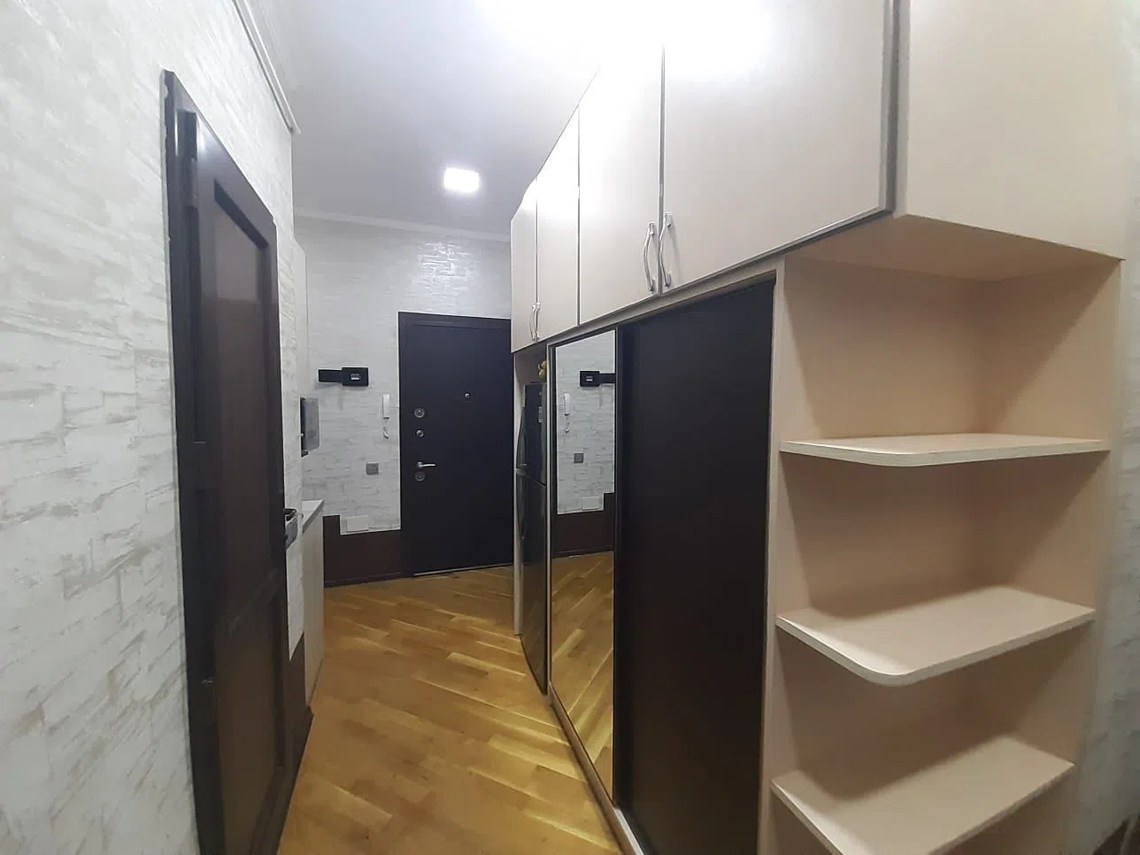 2 otaqlı mənzil 60 m² kirayə verilir — şəkil 8