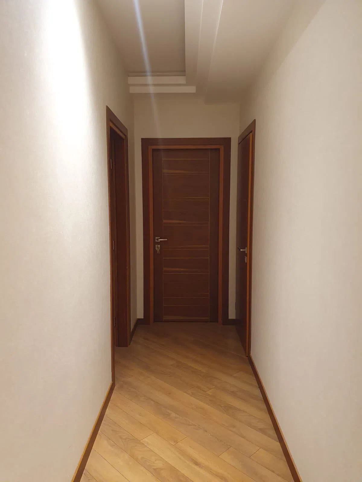 4 otaqlı mənzil 130 m² satılır
