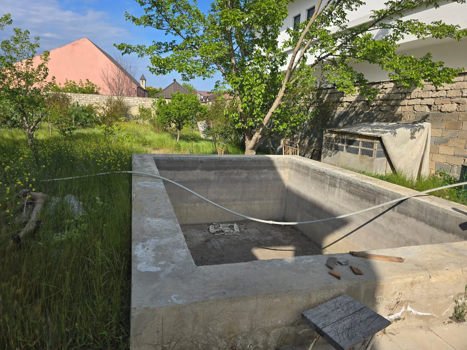 4 otaqlı bağ evi 200 m² 12 sot torpaq sahəsində satılır — şəkil 28