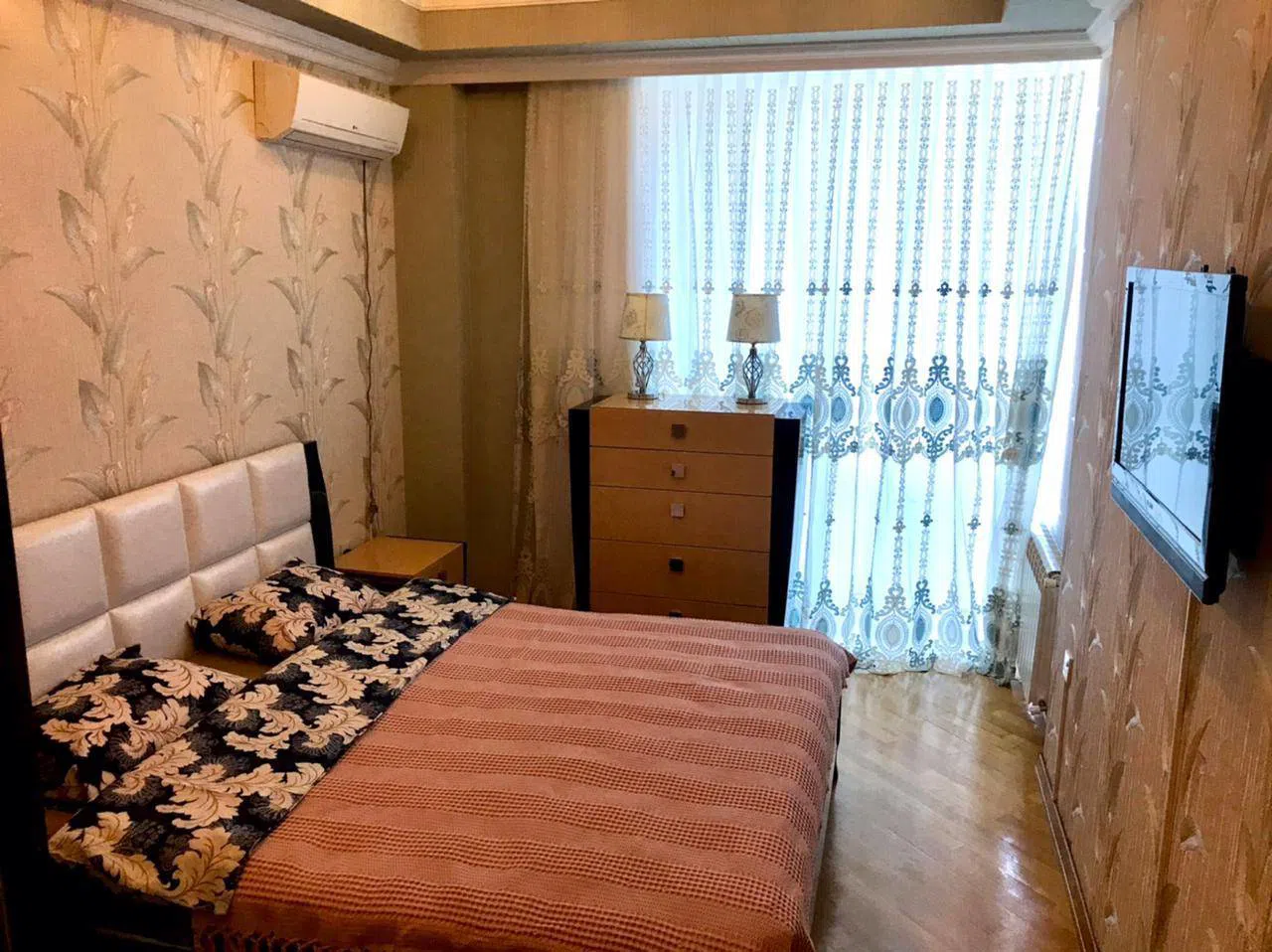 4 otaqlı mənzil 155 m² kirayə verilir — şəkil 12