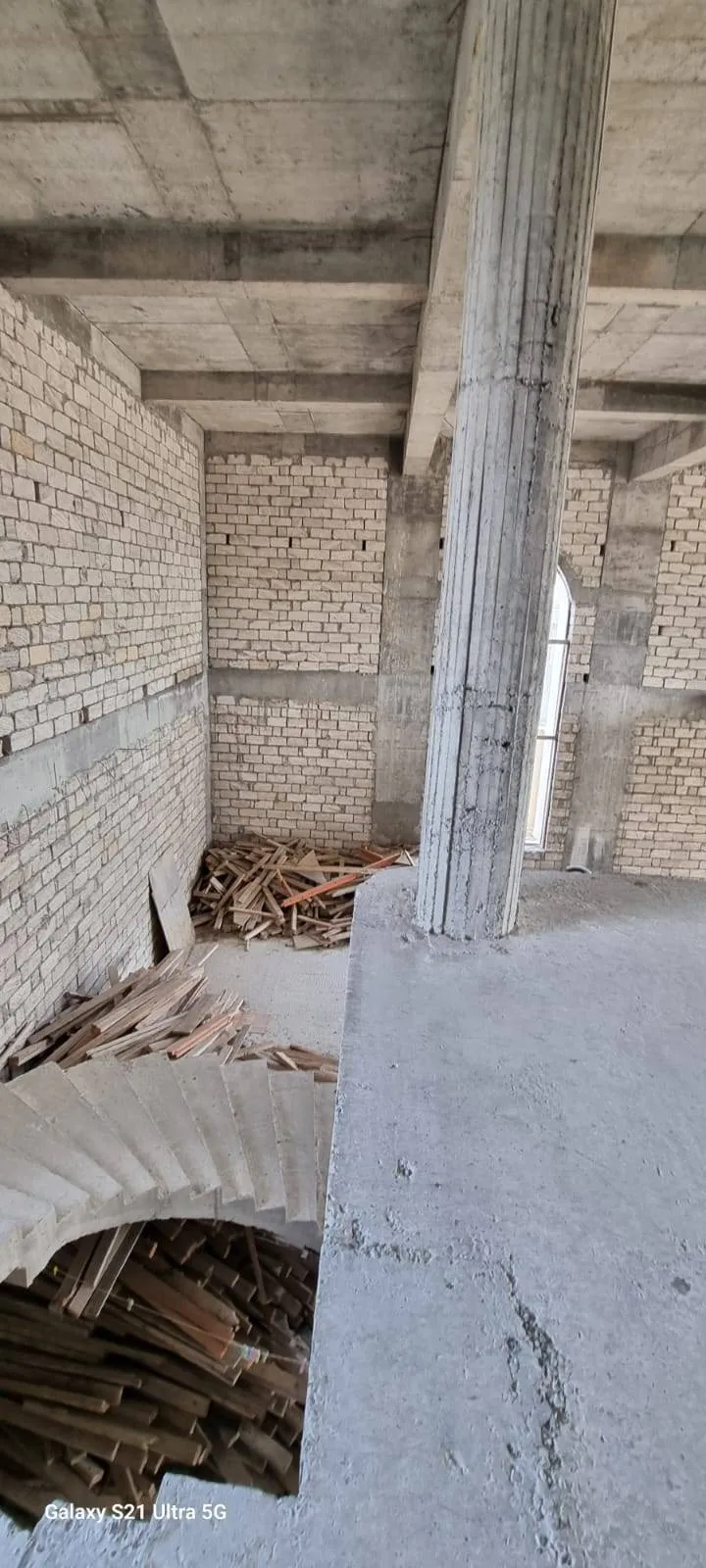 15 otaqlı villa 1500 m² - 32 sot torpaq sahəsində satılır — şəkil 17