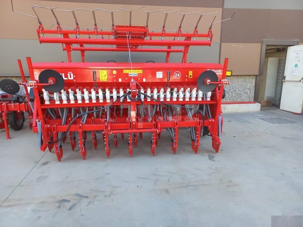 3 metr iş genişlikli toxumsəpən