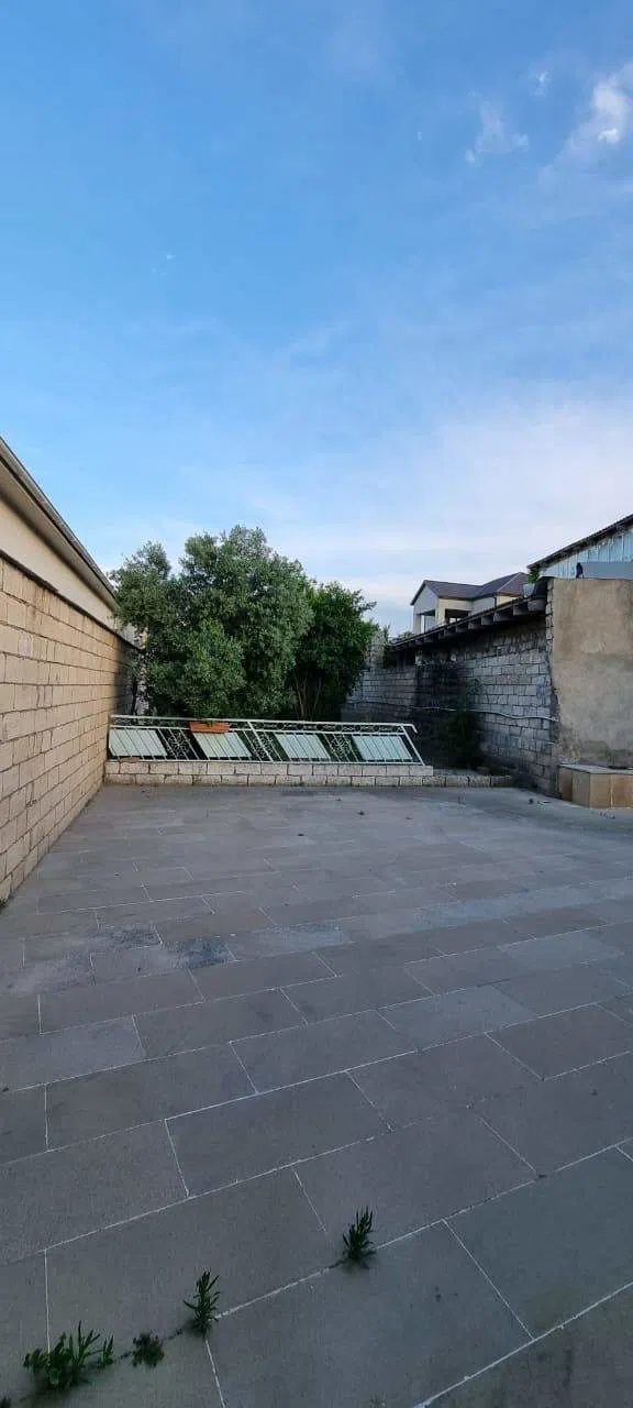 9 otaqlı həyət evi 310 m² - 11 sot torpaq sahəsində satılır — şəkil 12