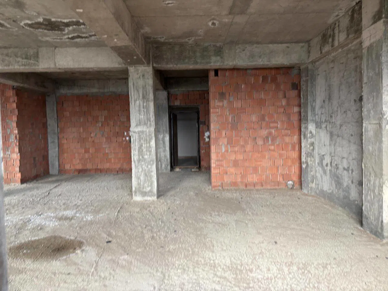 3 otaqlı mənzil 154.8 m² satılır