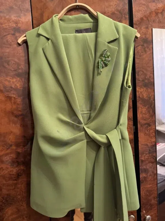 Qadın kostyumu, Yaşıl rəng, Standart ölçü