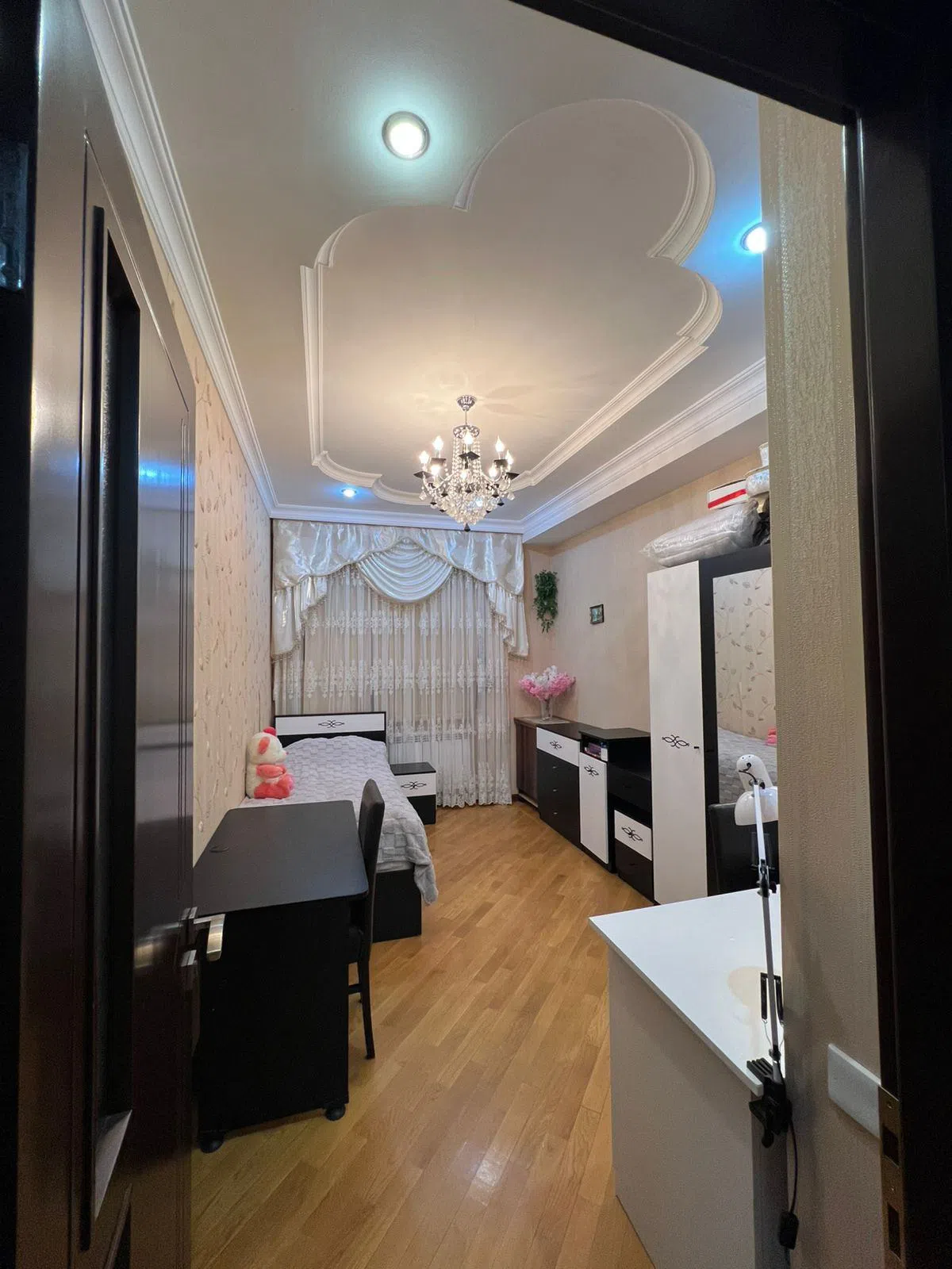 4 otaqlı mənzil 140 m² satılır — şəkil 7